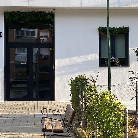 Garden House Madrid Hotel Luaran gambar